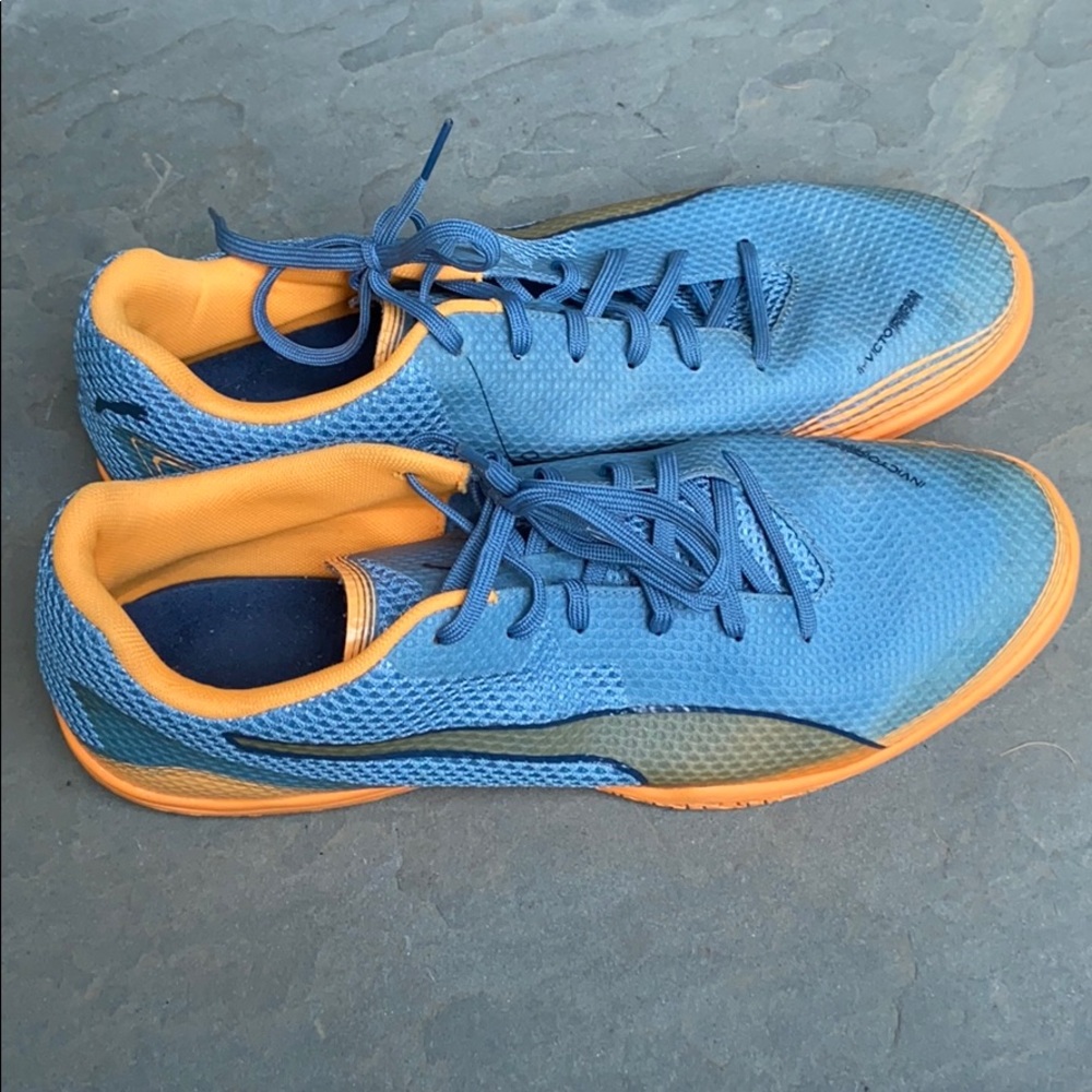 puma indoor soccer cleats - Picture 2 of 4